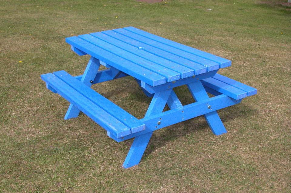 Recycled Plastic Picnic Tables, Planters &amp; Raised Beds 